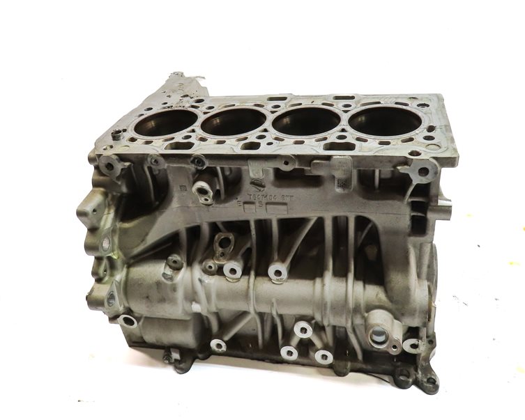 Thumbnail 2: 2016-2017 BMW X1 (F48) 2.0L B46 TURBO ENGINE MOTOR CYLINDER BLOCK (154k)