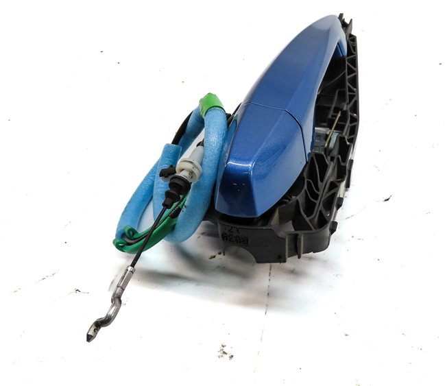 Thumbnail 5: 2016-2021 BMW X1 X2 (F39 F48) LEFT REAR DOOR HANDLE w/ LIGHT (Blue)