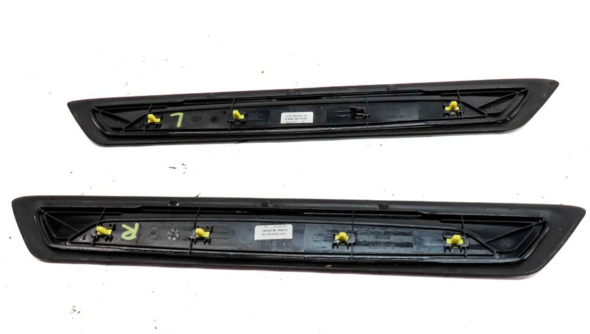Thumbnail 5: 2017 BMW X1 (F48) FRONT LEFT & RIGHT LOWER M SPORT DOOR SILL TRIM SET/2