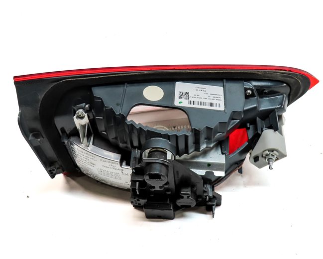 Thumbnail 5: 16-19 BMW X1 (F48) REAR RIGHT INNER TAILLIGHT (FITS MODELS w/ LED HEADLIGHTS)