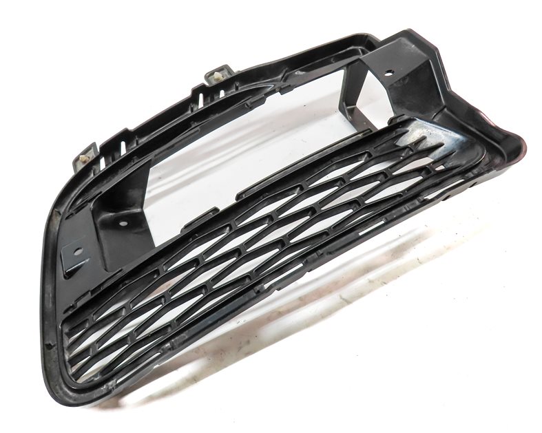 Thumbnail 3: 2014-2017 RANGE ROVER SPORT (L494) LEFT FRONT DRIVER FOGLIGHT GRILLE TRIM