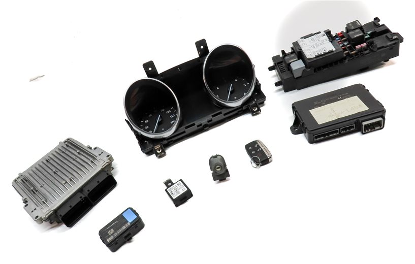 Thumbnail 4: 2016 RANGE ROVER SPORT (L494) 3.0L DIESEL SPEEDOMETER ECU BCM MODULE KEY SET/8