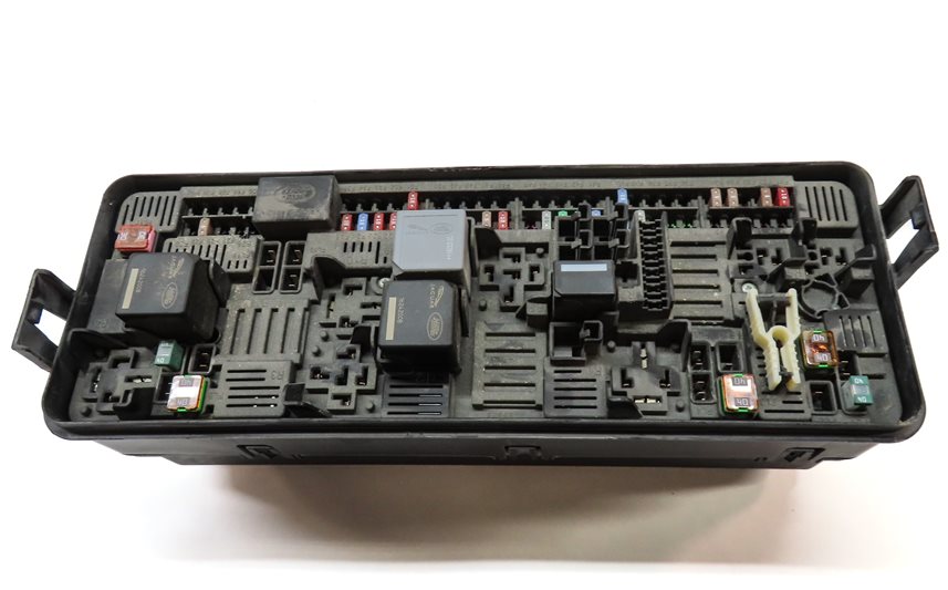 Thumbnail 5: 2016-2017 RANGE ROVER SPORT (L494) 3.0L DIESEL ENGINE BAY FUSE RELAY BOX
