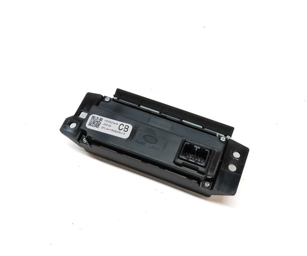 Thumbnail 1: 2016 RANGE ROVER SPORT (L494) CENTER DASH RIGHT SCREEN TOUCH CONTROL MODULE