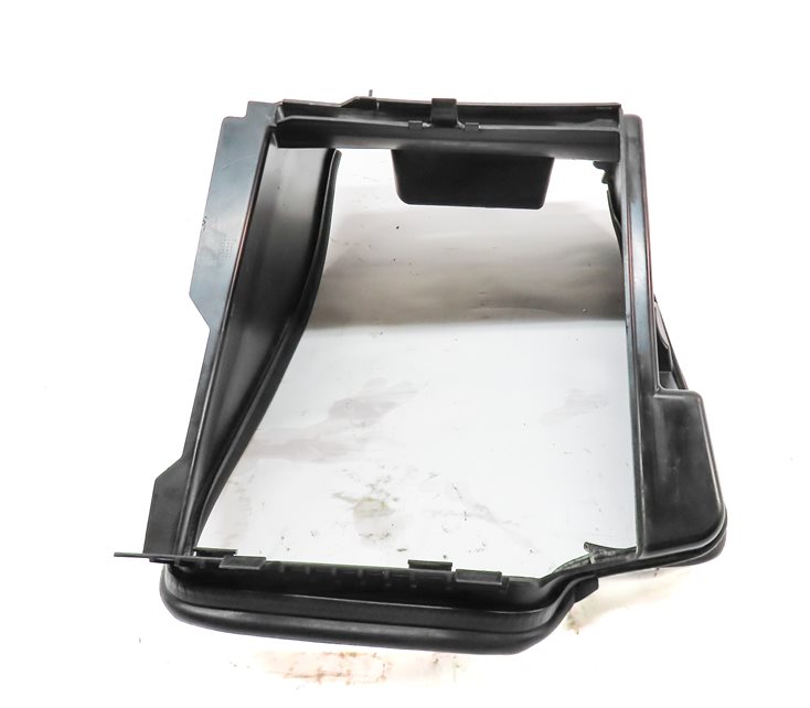 Thumbnail 6: 2016 RANGE ROVER SPORT (L494) 3.0L DIESEL ENGINE LEFT AUXILIARY RADIATOR SHROUD