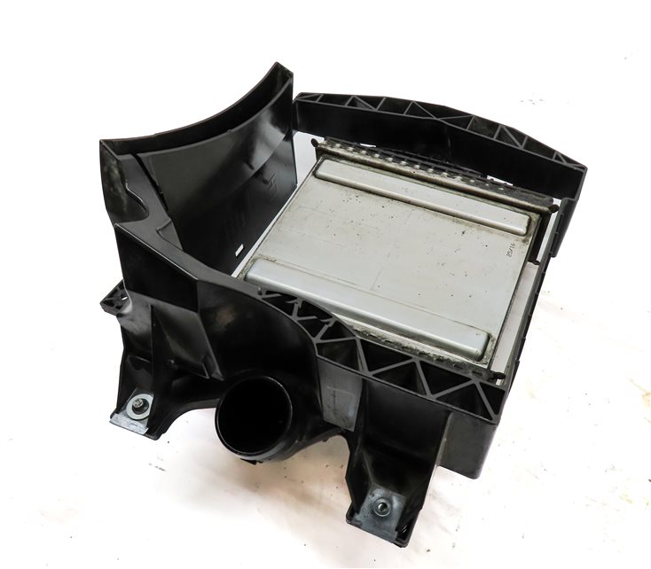Thumbnail 2: 2016 RANGE ROVER SPORT (L494) 3.0L DIESEL ENGINE LEFT DRIVER AUXILIARY RADIATOR