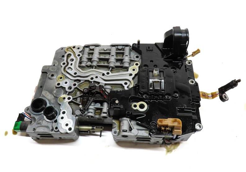 Thumbnail 4: 14-16 LR4 - RANGE ROVER SPORT (L405 L494) TRANSMISSION VALVE BODY w/ START STOP