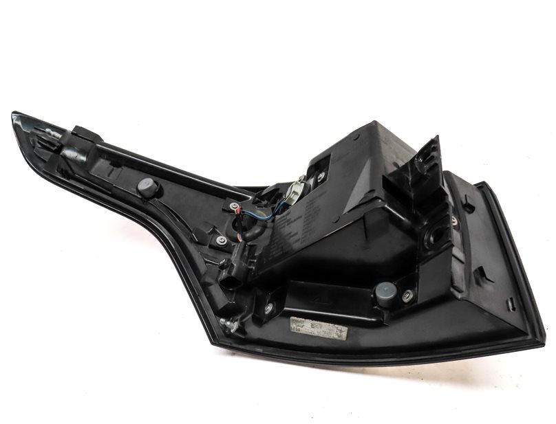 Thumbnail 7: 14-17 RANGE ROVER SPORT L405 L494 REAR RIGHT PASSENGER UPPER QUARTER TAILLIGHT