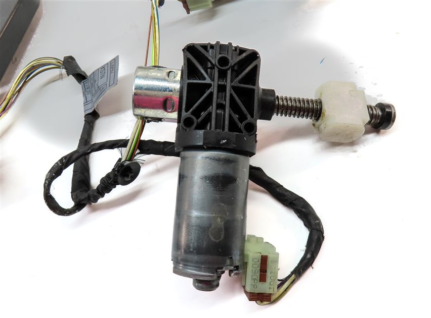 Thumbnail 7: 2010 BMW 535IGT (F07) FRONT LEFT DRIVER SEAT POSITION ADJUST MOTOR SET