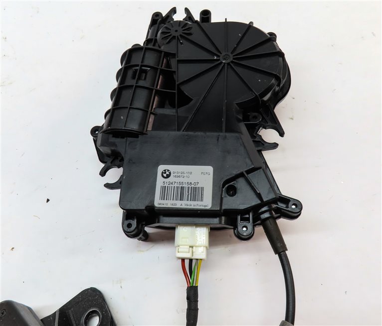 Thumbnail 8: 2010 BMW 535IGT (F07) REAR TRUNK LID SOFT CLOSE LOCK LATCH ACTUATOR