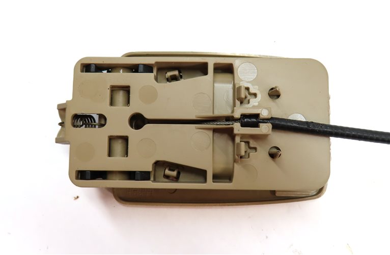 Thumbnail 11: 2010 BMW 535IGT (F07) REAR RIGHT SEAT BACK RELEASE LATCH HANDLE LEVER (Beige)
