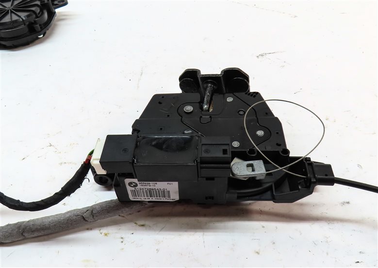 Thumbnail 7: 2010 BMW 535IGT (F07) REAR TRUNK LID LOCK LATCH ACTUATOR w/ CABLES