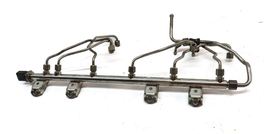 Thumbnail 2: 2010 BMW 535IGT (F07) 3.0L (N55) ENGINE FUEL RAIL w/ LINES & PRESSURE SENSOR