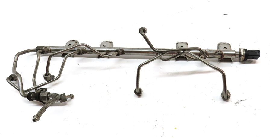 Thumbnail 4: 2010 BMW 535IGT (F07) 3.0L (N55) ENGINE FUEL RAIL w/ LINES & PRESSURE SENSOR