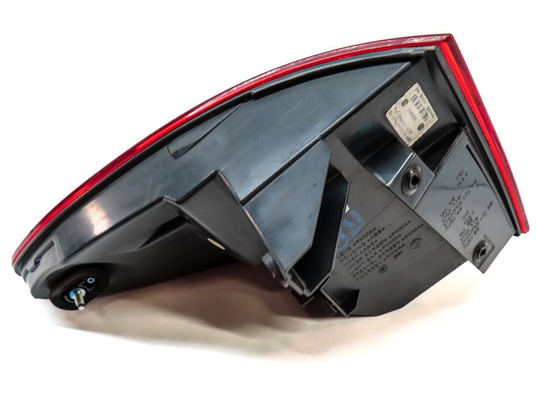 Thumbnail 5: 10-13 BMW 535iGT 550iGT (F07) RIGHT PASSENGER OUTER TAILLIGHT BRAKE LIGHT LAMP