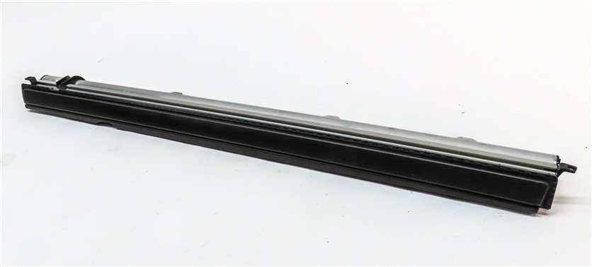 Thumbnail 2: 10-17 BMW 535iGT 550iGT F07 REAR RIGHT DOOR PRIMARY WINDOW SHADE ASSEMBLY