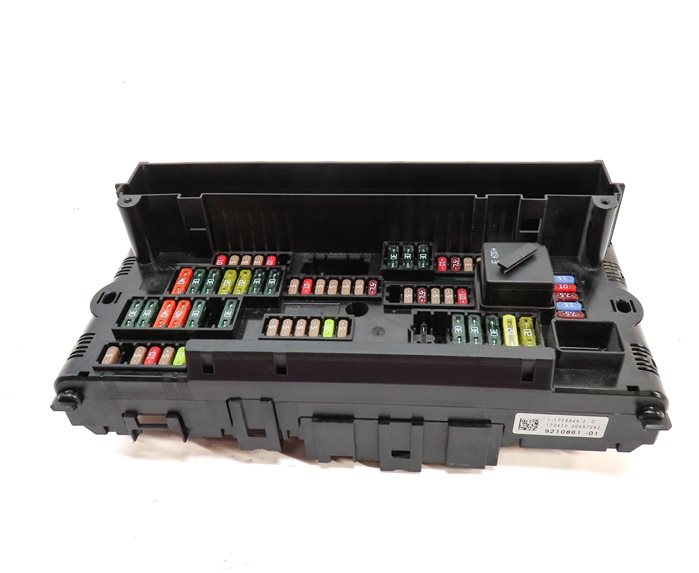 Thumbnail 2: 2010 BMW 535IGT (F07) 3.0L (N55) ENGINE FRONT POWER DISTRIBUTION FUSE PANEL BOX