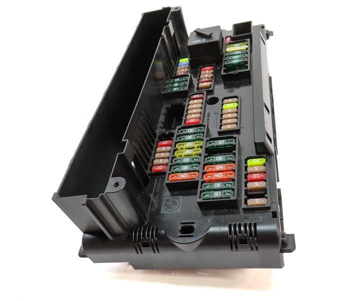 Thumbnail 3: 2010 BMW 535IGT (F07) 3.0L (N55) ENGINE FRONT POWER DISTRIBUTION FUSE PANEL BOX
