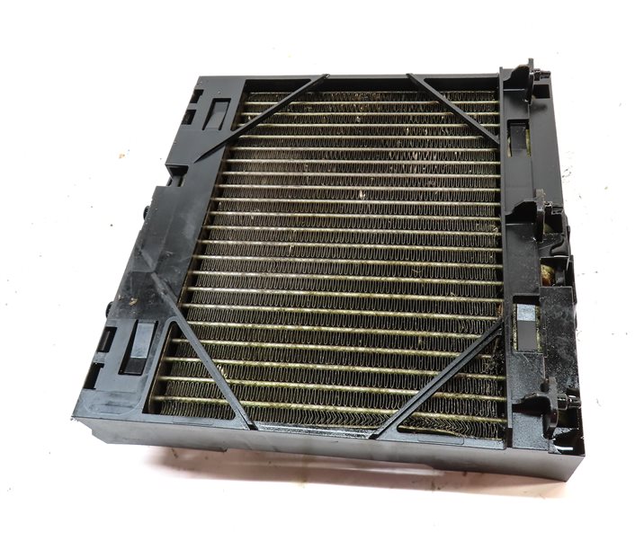 Thumbnail 6: 10-19 BMW 535i 550i 640i 740i 750i 760i (F01 F07 F10) ENGINE OIL COOLER RADIATOR