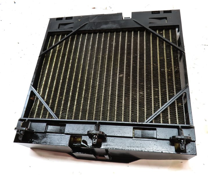 Thumbnail 7: 10-19 BMW 535i 550i 640i 740i 750i 760i (F01 F07 F10) ENGINE OIL COOLER RADIATOR