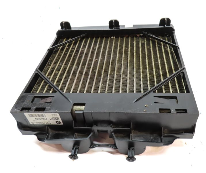 Thumbnail 9: 10-19 BMW 535i 550i 640i 740i 750i 760i (F01 F07 F10) ENGINE OIL COOLER RADIATOR