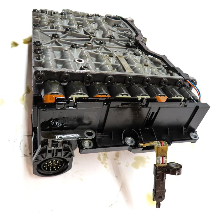 Thumbnail 6: 10-11 BMW 535i 535iGT (F07 F10) 3.0L - 8HP-45 AUTOMATIC TRANSMISSION VALVE BODY