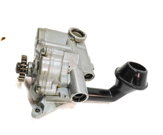 Thumbnail 3: 2015 AUDI Q3 (8U) 2.0L (CCTA) ENGINE MOTOR OIL FLUID PUMP w/ PICK UP TUBE