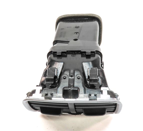 Thumbnail 5: 2015 AUDI Q3 (8U) REAR CENTER CONSOLE HEAT AIR AC HVAC DUAL VENT (Black)