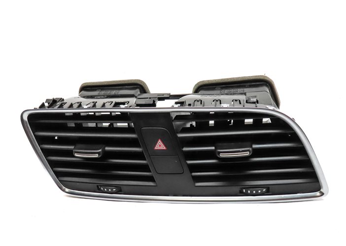 Thumbnail 2: 2015 AUDI Q3 (8U) FRONT CENTER DASH HEAT AIR AC HVAC DUAL VENT (Black)
