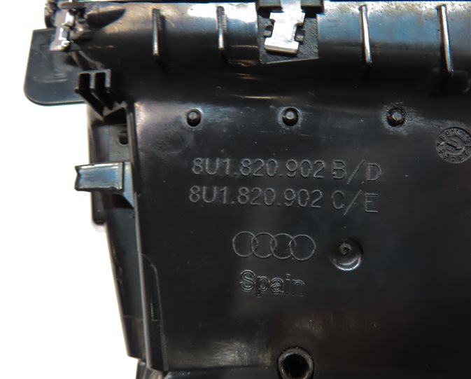 Thumbnail 6: 2015 AUDI Q3 (8U) FRONT RIGHT PASSENGER DASH HEAT AIR AC HVAC VENT (Black)