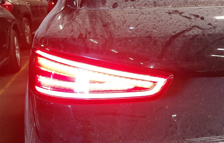 Thumbnail 2: 2015 AUDI Q3 (8U) REAR LEFT DRIVER TRUNK HATCH LED TAILLIGHT BRAKE LIGHT LAMP