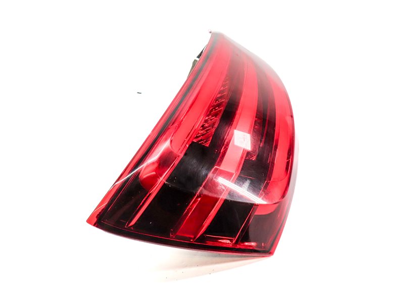 Thumbnail 4: 2015 AUDI Q3 (8U) REAR LEFT DRIVER TRUNK HATCH LED TAILLIGHT BRAKE LIGHT LAMP