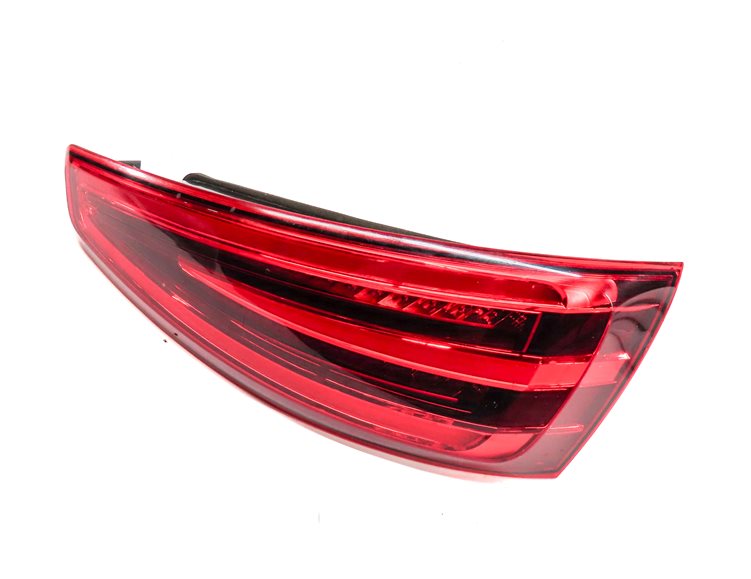 2015 AUDI Q3 (8U) REAR RIGHT PASSENGER TRUNK LED TAILLIGHT BRAKE LIGHT LAMP