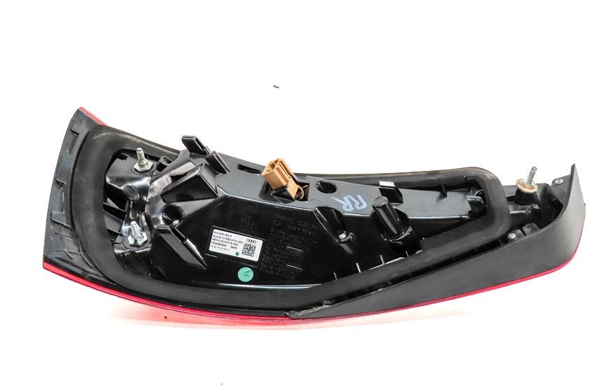 Thumbnail 4: 2015 AUDI Q3 (8U) REAR RIGHT PASSENGER TRUNK LED TAILLIGHT BRAKE LIGHT LAMP