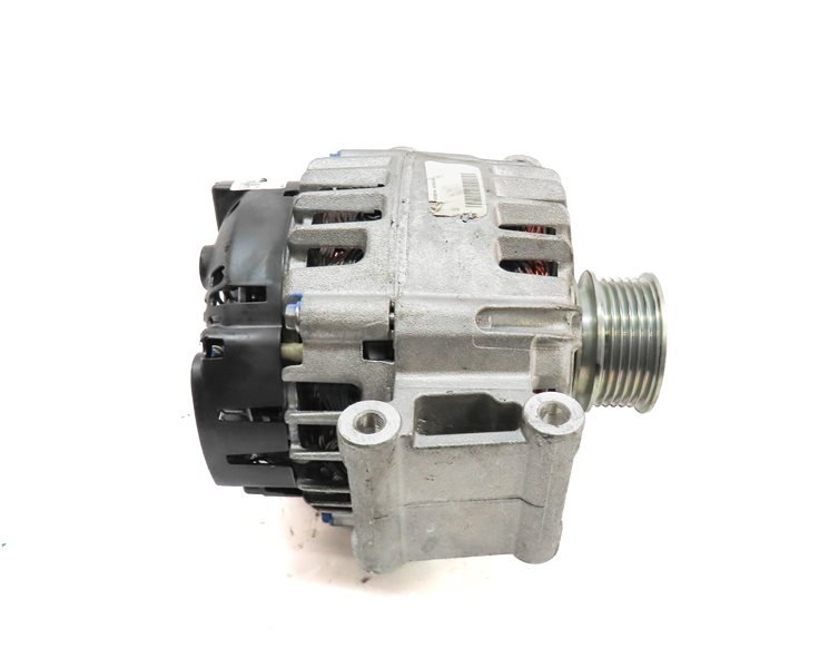 Thumbnail 3: 2015-2018 AUDI Q3 (8U) 2.0L ENGINE 140 AMP ALTERNATOR POWER GENERATOR (VALEO)