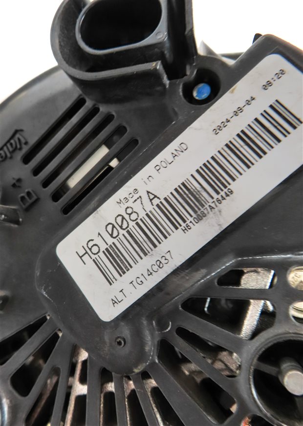 Thumbnail 6: 2015-2018 AUDI Q3 (8U) 2.0L ENGINE 140 AMP ALTERNATOR POWER GENERATOR (VALEO)