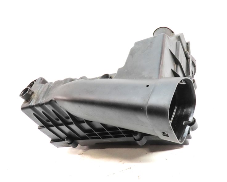 Thumbnail 2: 2015-2018 AUDI Q3 (8U) 2.0L ENGINE AIR FILTER HOUSING CLEANER BOX