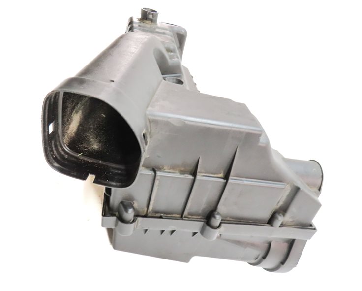 Thumbnail 4: 2015-2018 AUDI Q3 (8U) 2.0L ENGINE AIR FILTER HOUSING CLEANER BOX