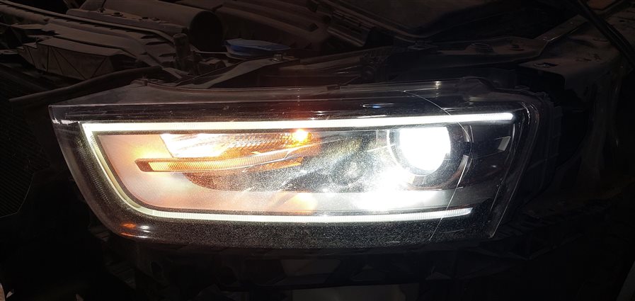 Thumbnail 2: 2015 AUDI Q3 (8U) FRONT LEFT DRIVER XENON HID HEADLIGHT LIGHT LAMP (NON AFS)