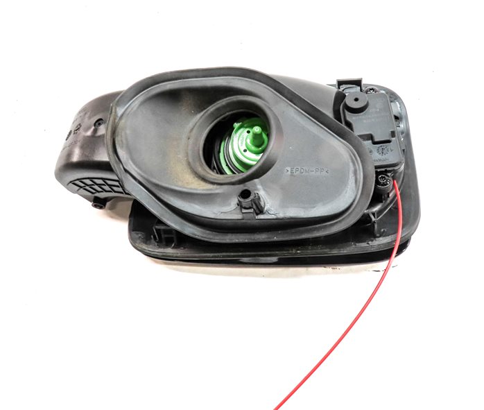 Thumbnail 6: 2015-2018 AUDI Q3 (8U) FUEL TANK DOOR LID TRIM w/ HOUSING & CAP (Black)