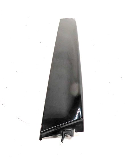 Thumbnail 4: 2015 AUDI Q3 (8U) REAR RIGHT WINDOW EDGE TRIM MOULDING