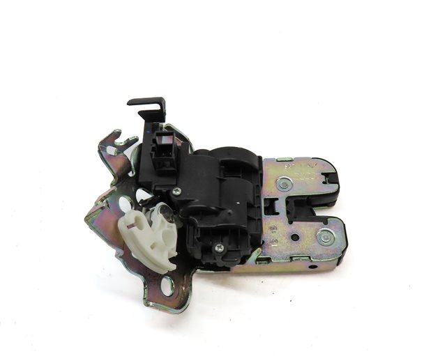 Thumbnail 6: 2015 AUDI A3 (8V) REAR TRUNK HATCH LID LOCK LATCH ACTUATOR ASSEMBLY