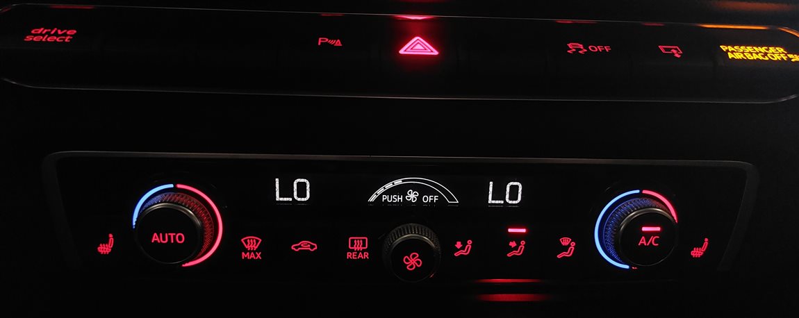 Thumbnail 2: 2015-2018 AUDI A3 S3 (8V) FRONT DUAL ZONE HEATER A/C TEMPERATURE CONTROL PANEL