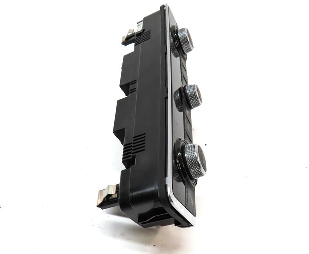 Thumbnail 4: 2015-2018 AUDI A3 S3 (8V) FRONT DUAL ZONE HEATER A/C TEMPERATURE CONTROL PANEL