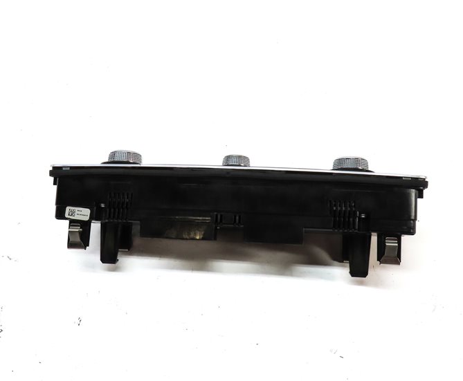 Thumbnail 5: 2015-2018 AUDI A3 S3 (8V) FRONT DUAL ZONE HEATER A/C TEMPERATURE CONTROL PANEL