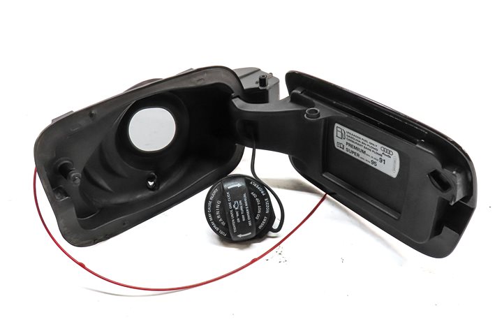 Thumbnail 7: 15-18 AUDI A3 S3 8V FUEL TANK FILLER GAS TANK DOOR FLAP COVER w/HOUSING (BLACK)