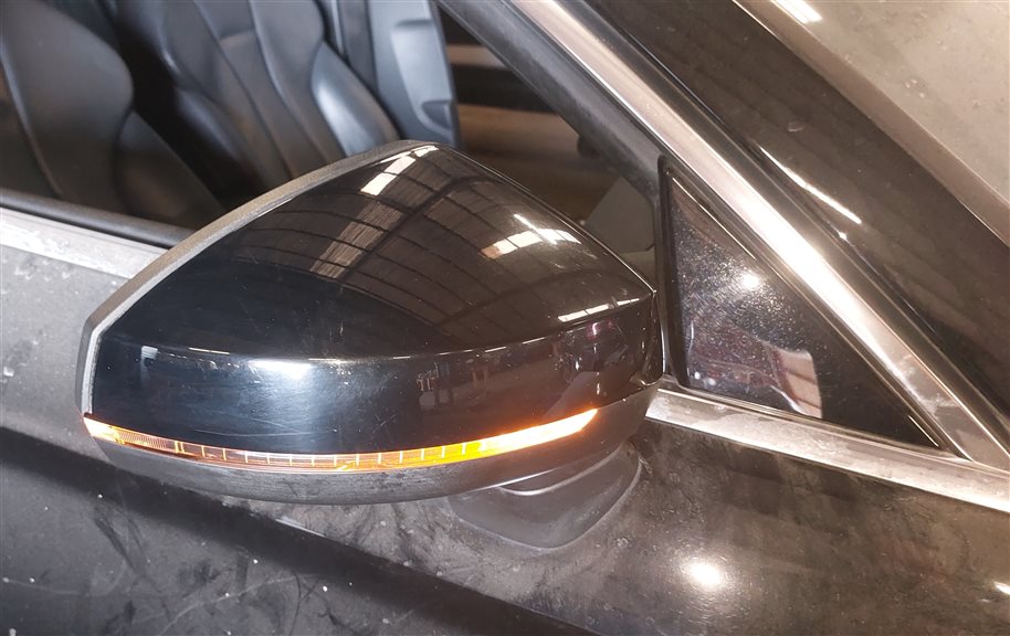 Thumbnail 2: 15-18 AUDI A3 S3 (8V) RIGHT PASSENGER MANUAL FOLD HEATED DOOR MIRROR (BLACK)