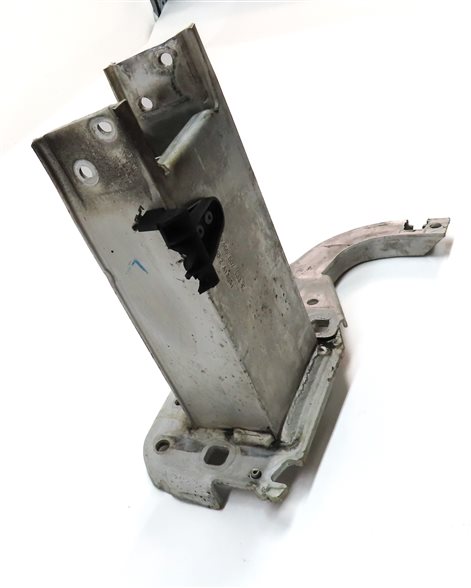 Thumbnail 4: 2012-2018 AUDI A6 A7 S6 S7 RS7 (C7 4G8) FRONT LEFT DRIVER BUMPER MOUNT BRACKET