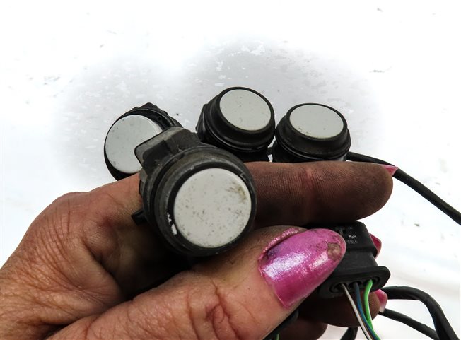Thumbnail 5: 2017 BMW 330E (F30) REAR PDC PARK DISTANCE SENSOR SET-4 & HARNESS (White)