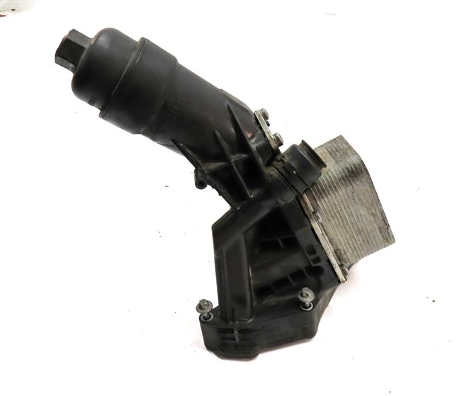 Thumbnail 2: 2017 BMW 330E HYBRID (F30) 2.0L B48 ENGINE OIL FILTER HOUSING & COOLER